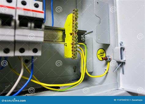 junction box grounding bar|grounding wire for metal box.